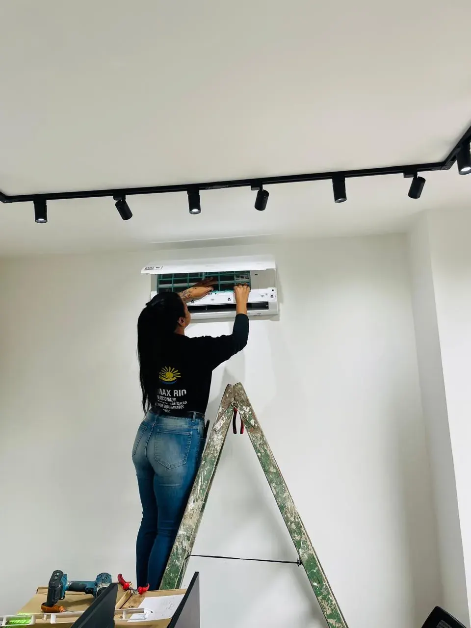 Limpeza técnica de ar-condicionado Split
